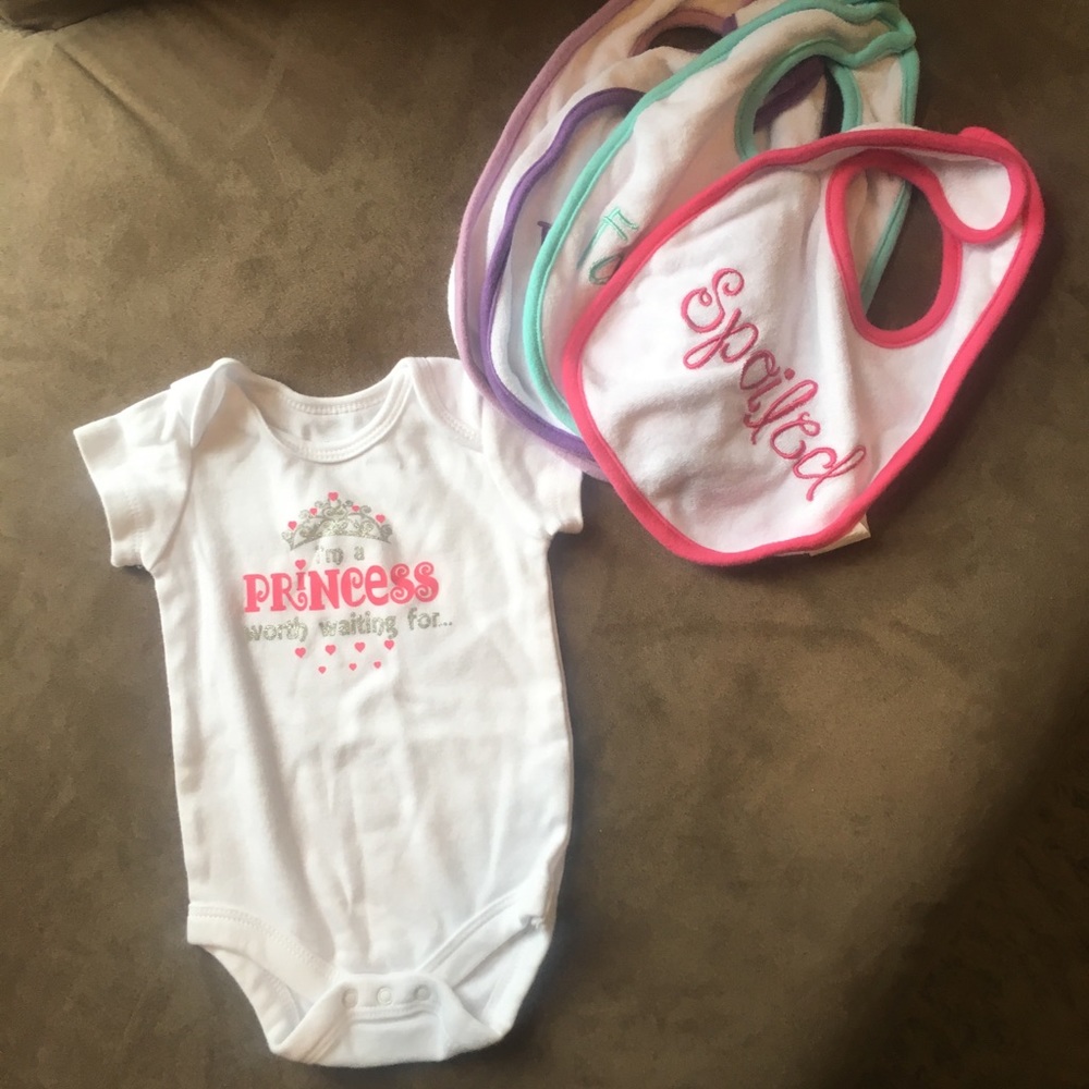 Onsie & Bib Set - NWOT
